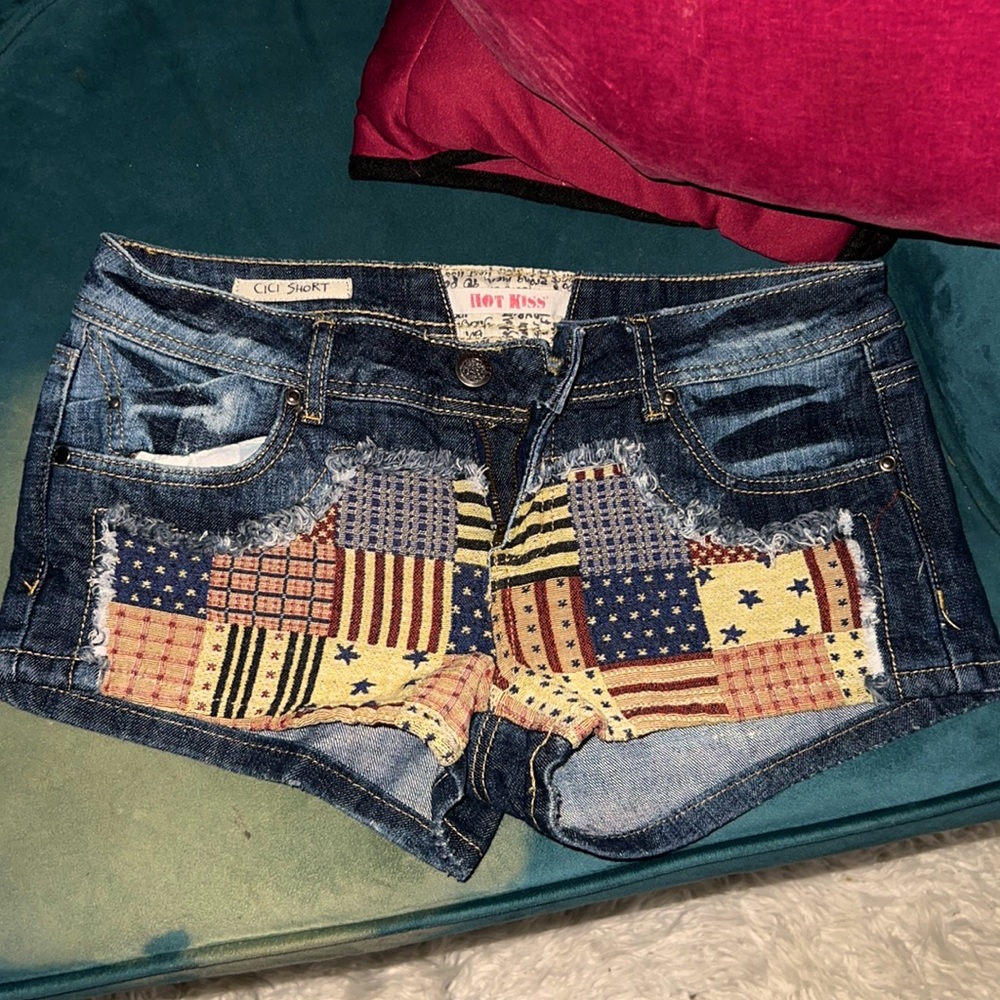 Hot kiss cici short size 9